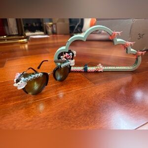 DIY up cycled Florida sunglasses and mirror